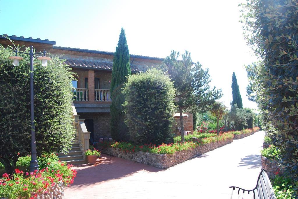 Fattoria Belvedere Hotel 4*